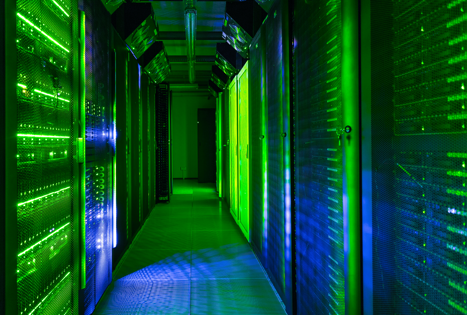 EIC, in key deals with Lummus and Intel, seeks zero-carbon data center breakthrough